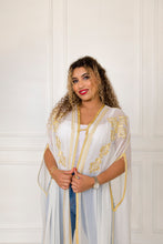 Load image into Gallery viewer, Cape Selene 2023 - Mousline en broderie