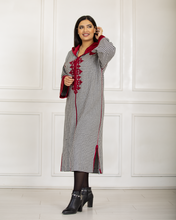 Charger l'image dans la galerie, New - Jellaba hivernale en Pied de poule ornée en Façon Maâlem