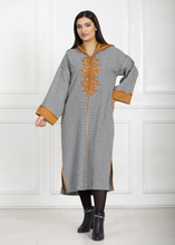 Charger l'image dans la galerie, New - Jellaba hivernale en Pied de poule ornée en Façon Maâlem