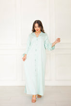 Load image into Gallery viewer, Djellaba Berchmane été 2023 - Crêpe vichy 100% Handmade
