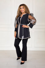 Load image into Gallery viewer, Veste crêpe de soie &amp; manches en dentelle
