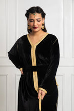 Charger l&#39;image dans la galerie, Caftan Velour Majesty 2023
