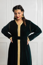 Charger l&#39;image dans la galerie, Caftan Velour Majesty 2023
