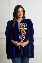 Load image into Gallery viewer, New - Cape velvet - Majesty Cape - Cape pour femme - Cape en Velours
